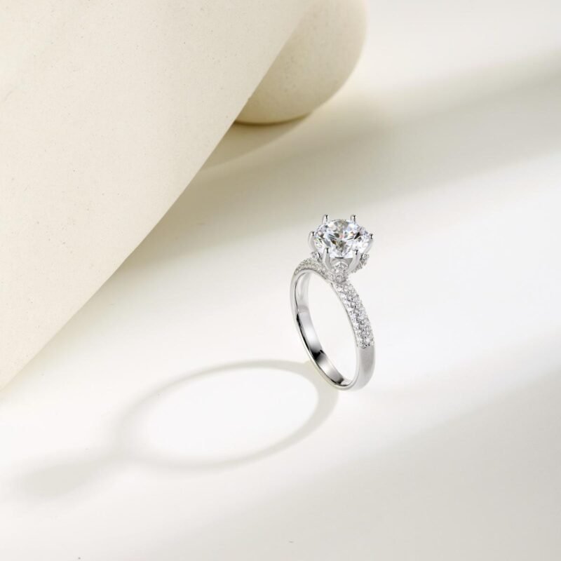 Luxury round ring - Image 3