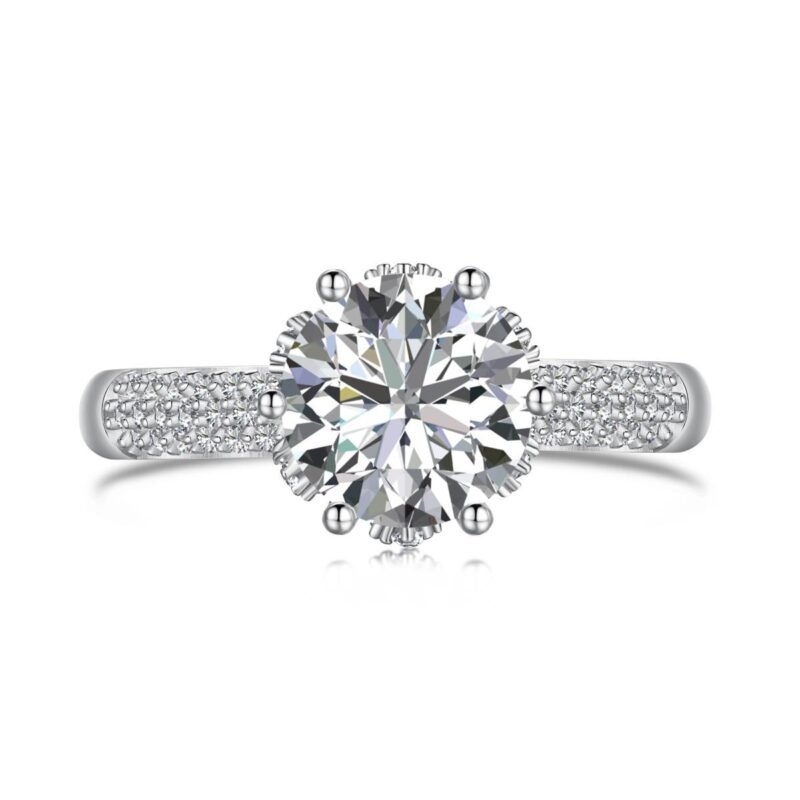 Luxury round ring