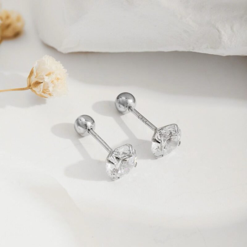 Dazzling oval earring - Image 2
